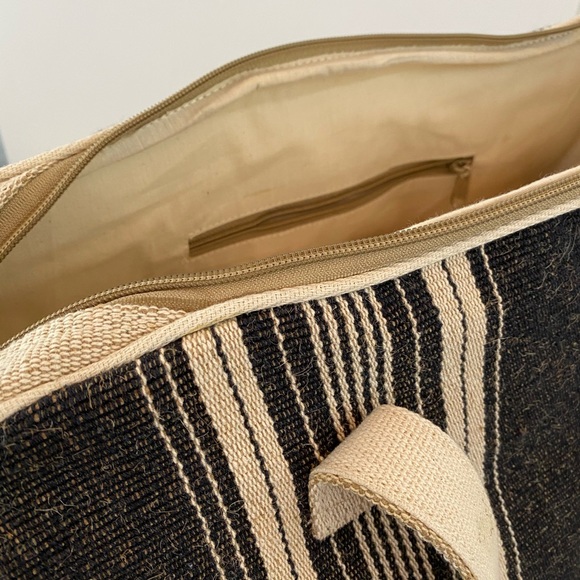 Bag with woven handles/zipper overbite travel - Picture 4 of 4